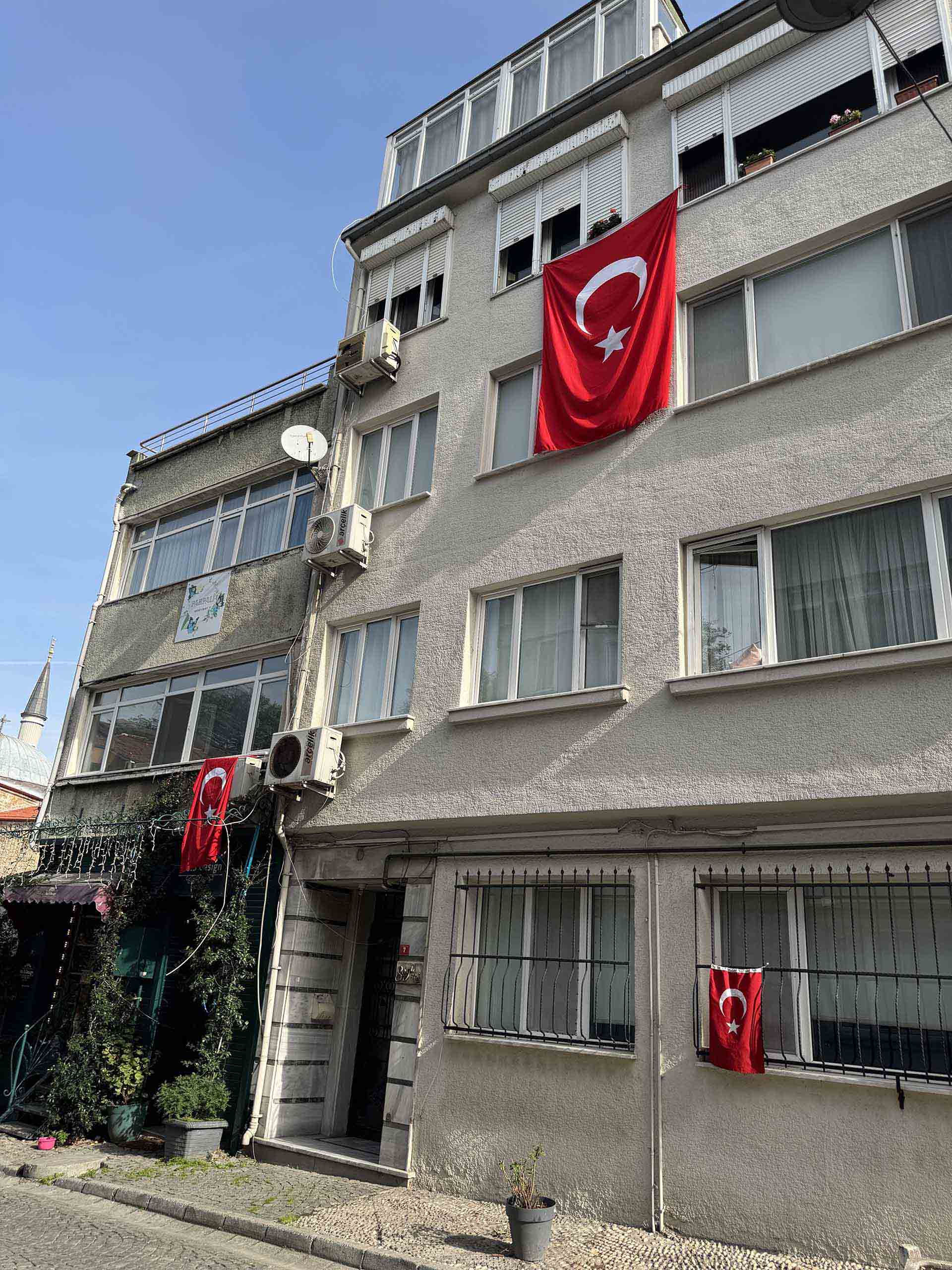 NISA口座の金融機関変更方法｜手順・注意点・タイミングを解説