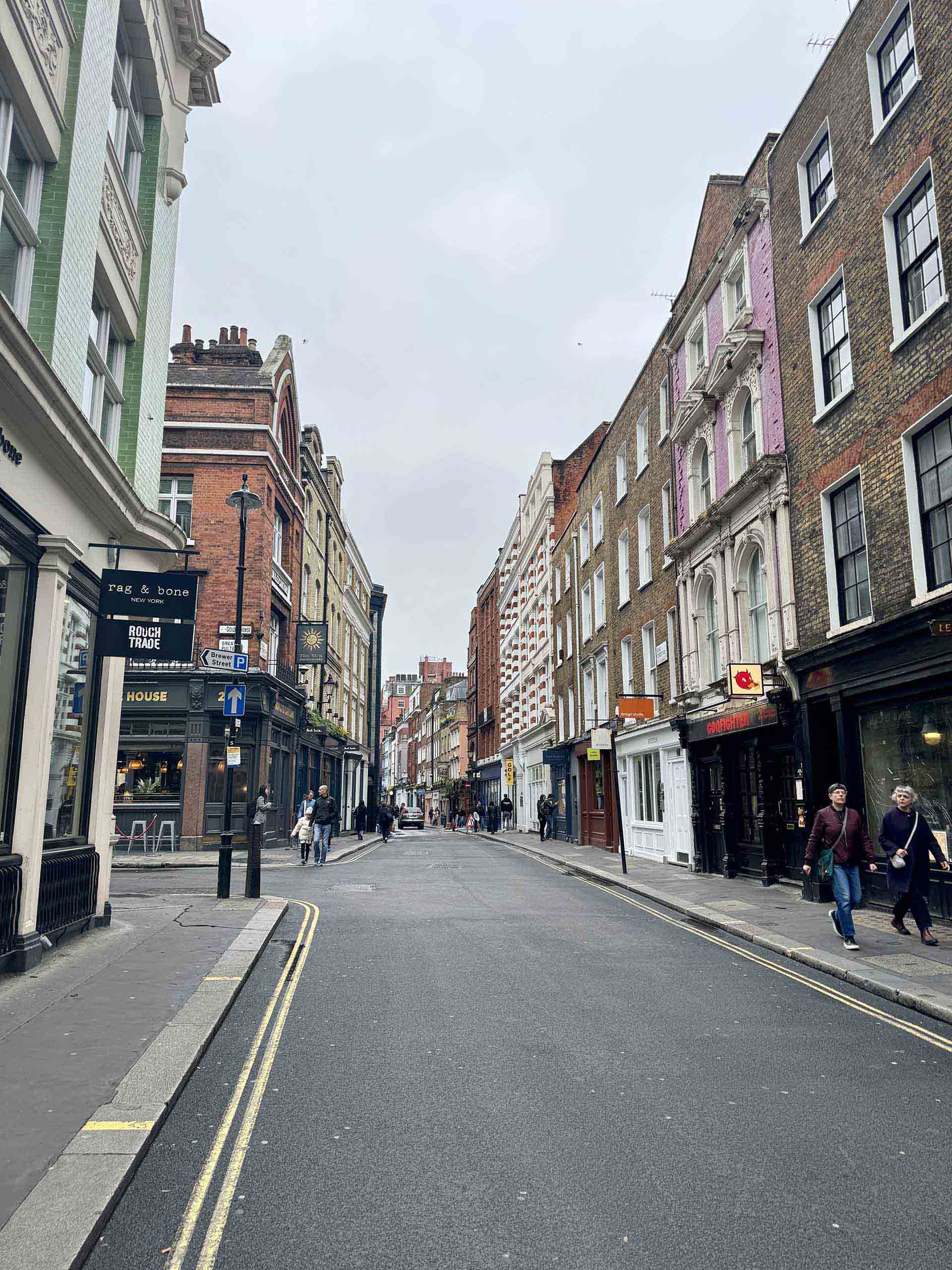 日銀3月会合は現状維持へ — 4月利上げの可能性と投資家が注視すべき3つのポイント
